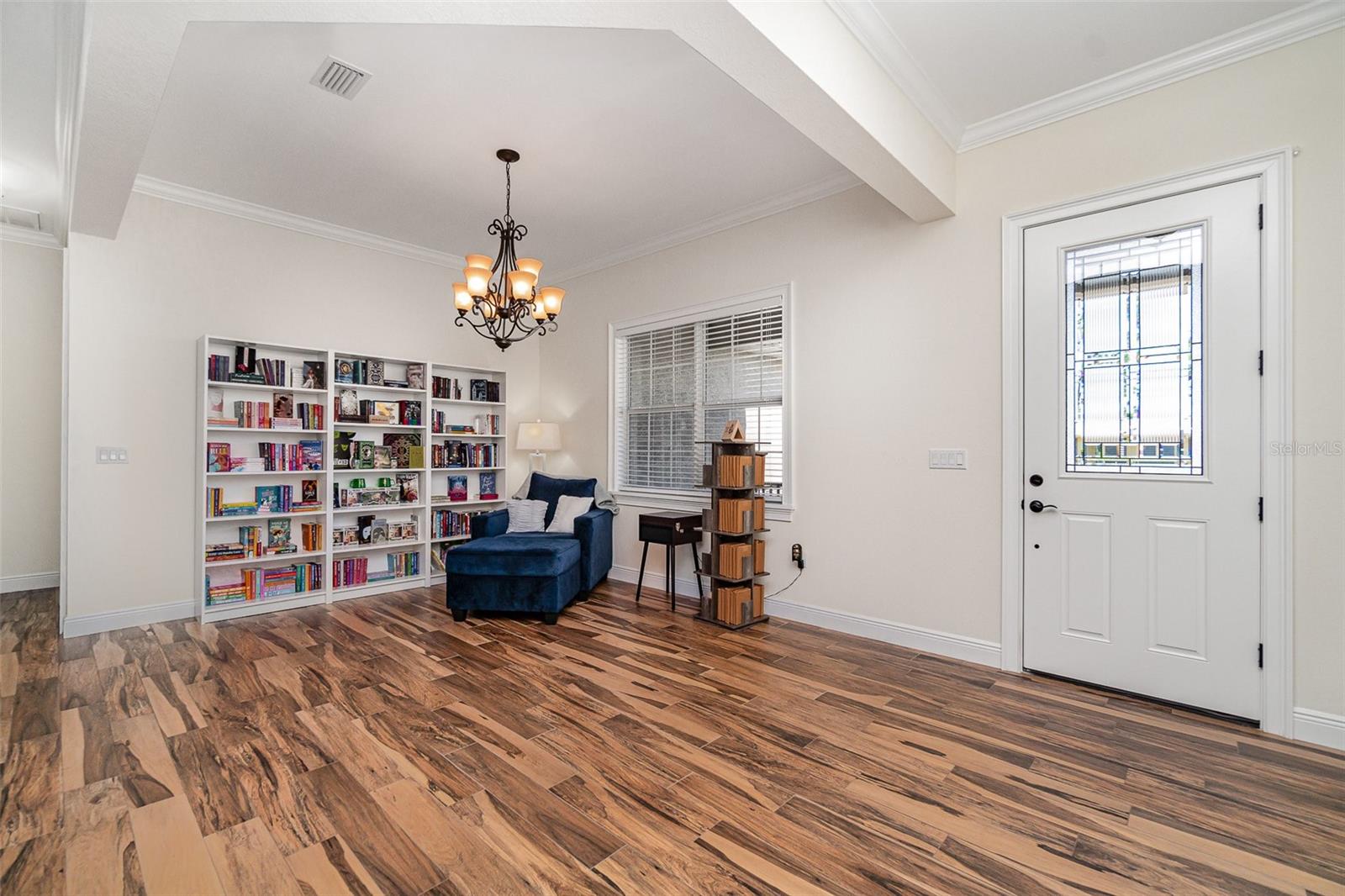 Image 4 of 28 For 2707 Auburn Boulevard