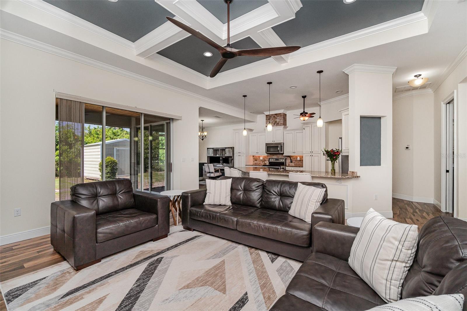 Image 5 of 28 For 2707 Auburn Boulevard