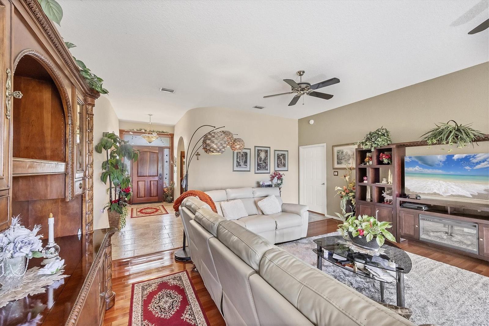 Image 18 of 59 For 6242 Tropicaire Boulevard