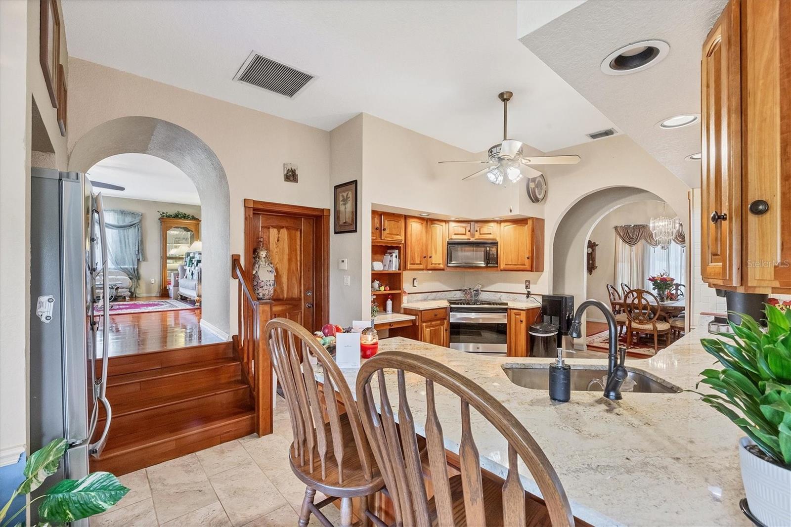Image 19 of 59 For 6242 Tropicaire Boulevard