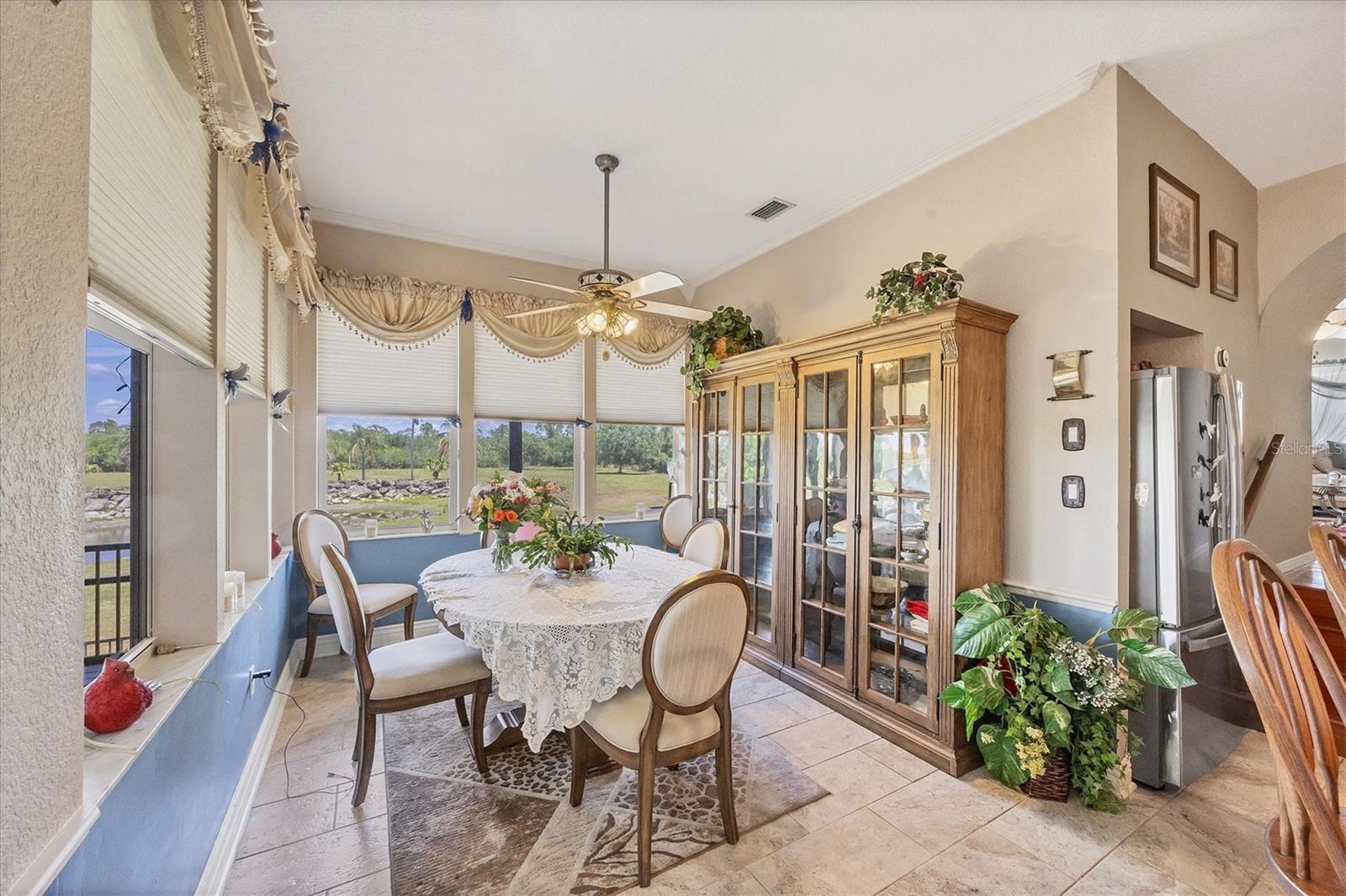 Image 24 of 59 For 6242 Tropicaire Boulevard