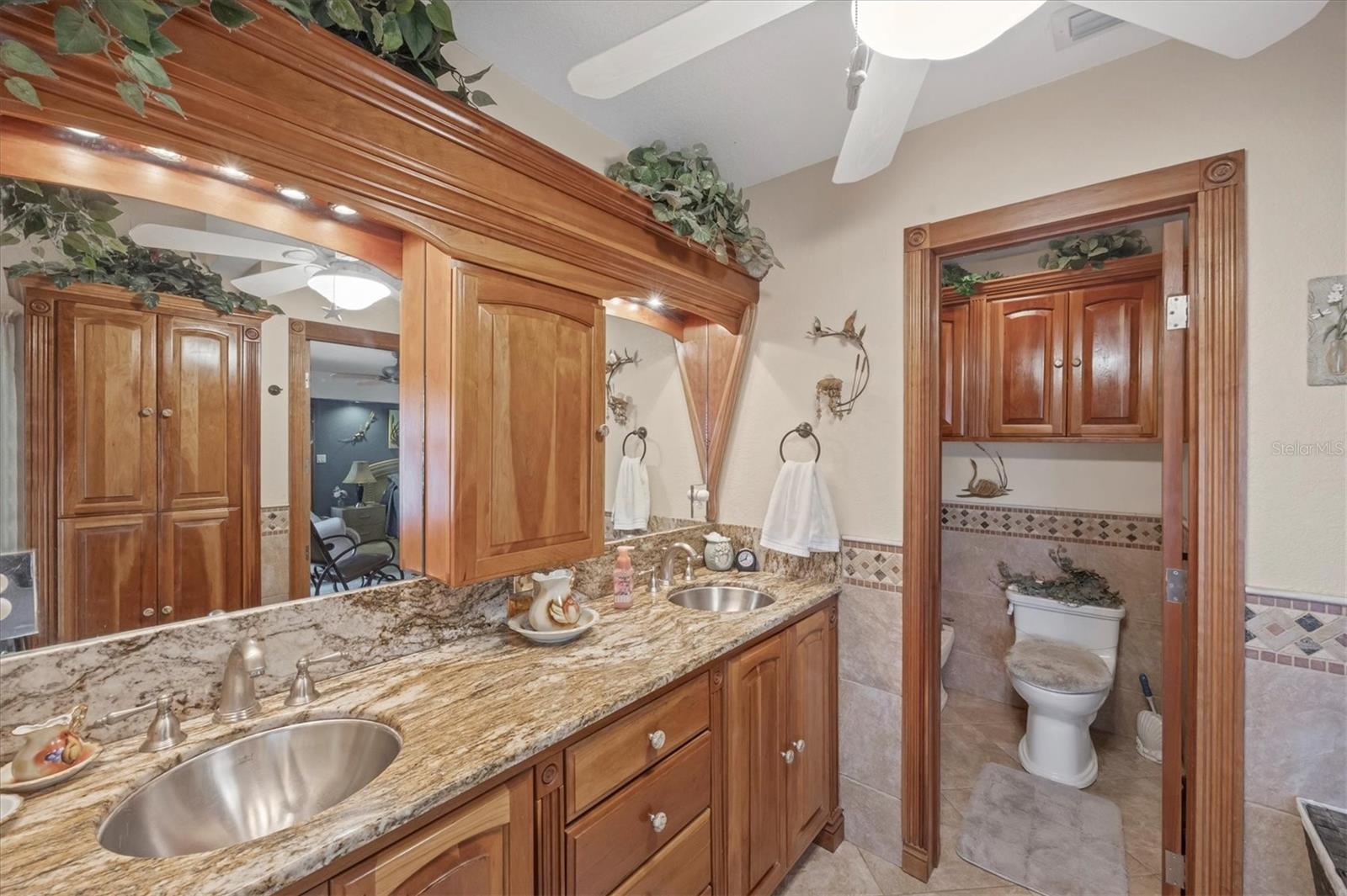 Image 28 of 59 For 6242 Tropicaire Boulevard