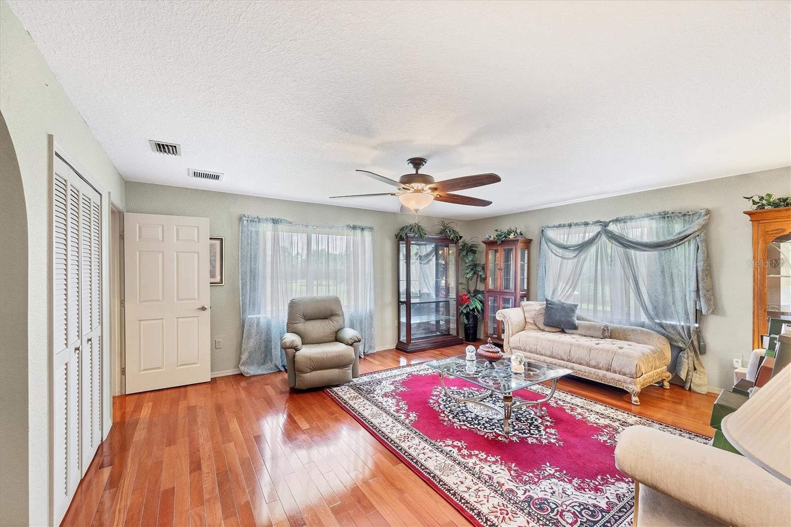 Image 29 of 59 For 6242 Tropicaire Boulevard