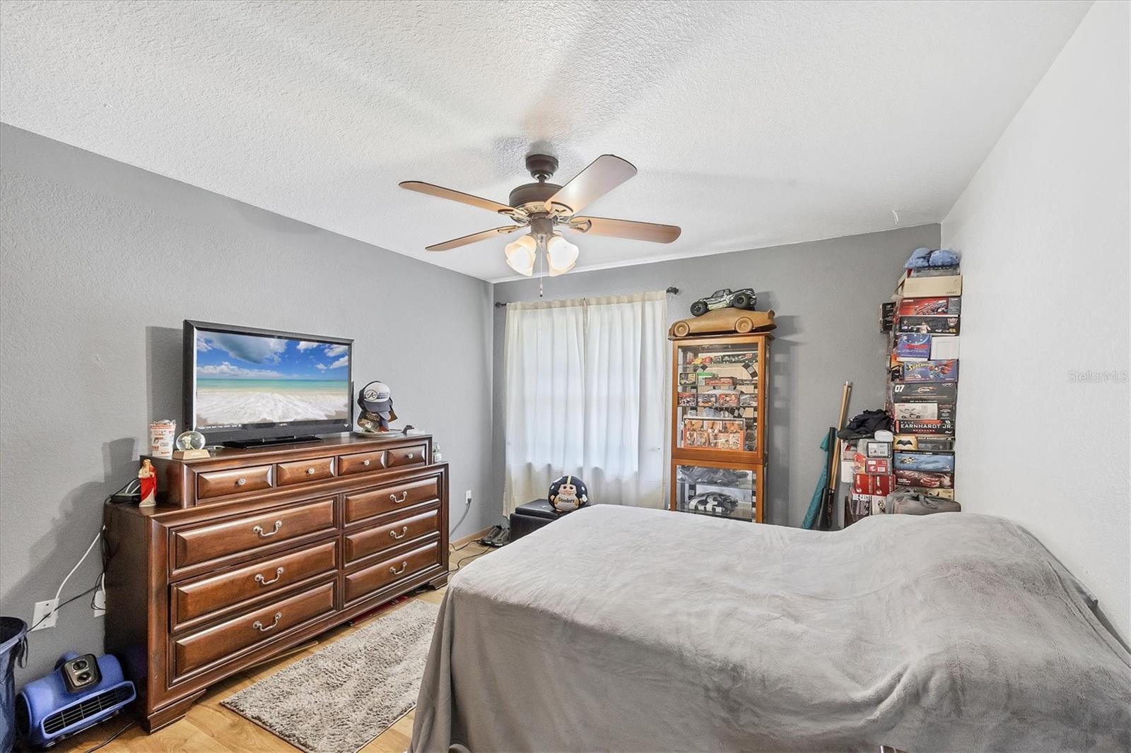 Image 33 of 59 For 6242 Tropicaire Boulevard