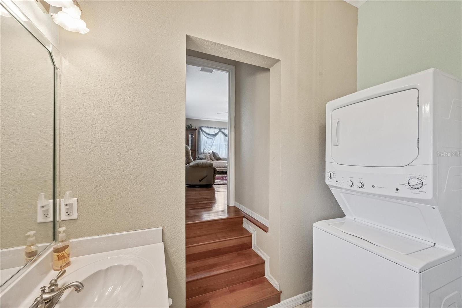 Image 34 of 59 For 6242 Tropicaire Boulevard