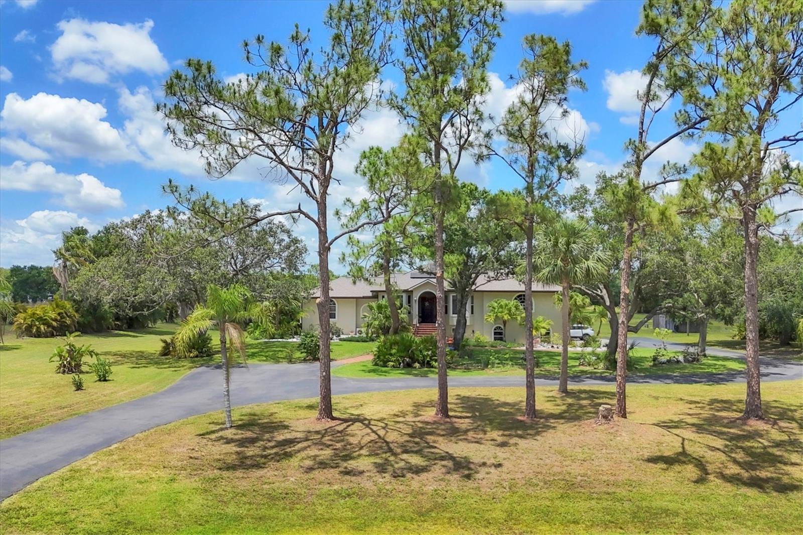 Image 4 of 59 For 6242 Tropicaire Boulevard