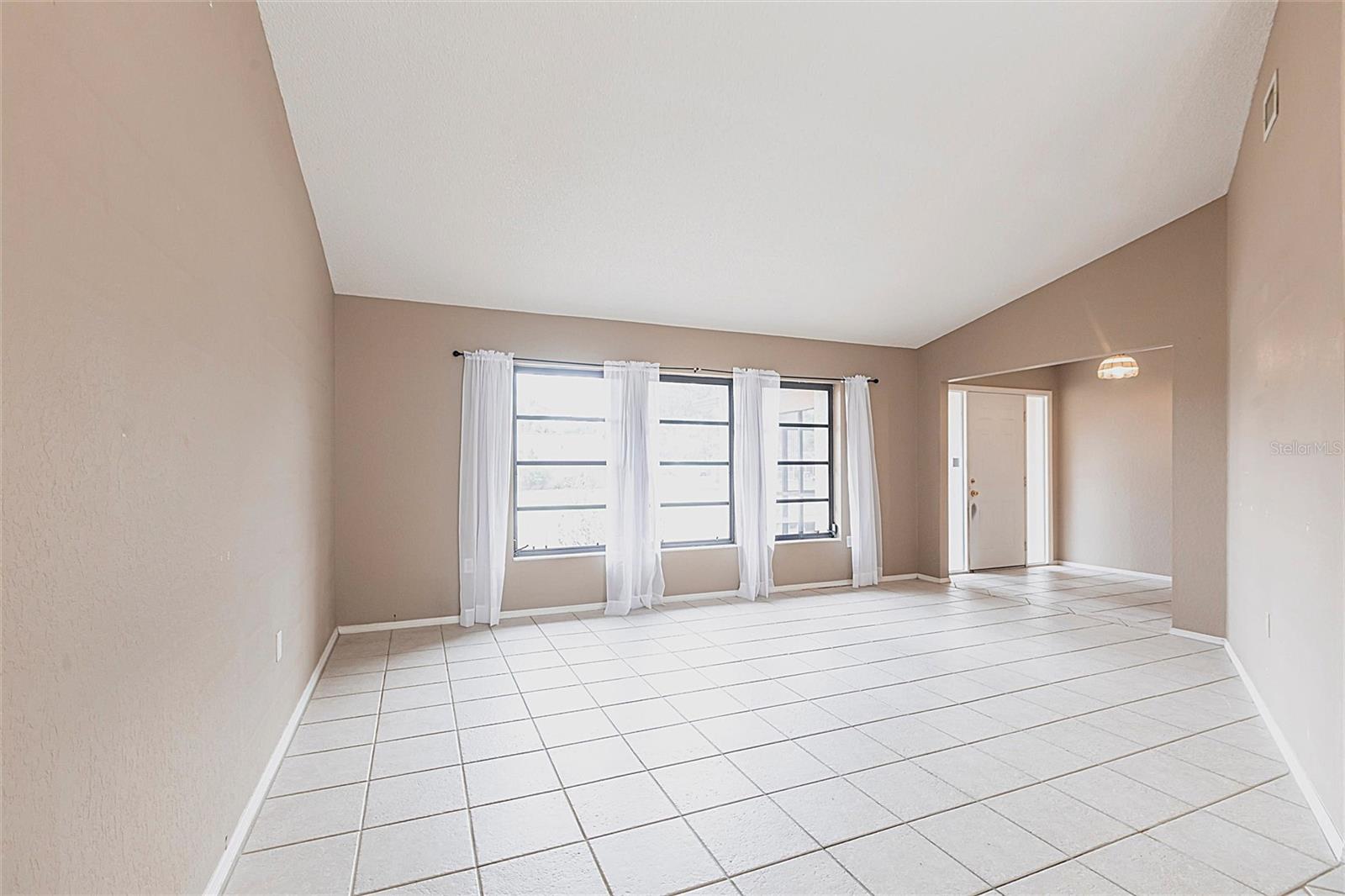 Image 3 of 40 For 4788 Abadan Street