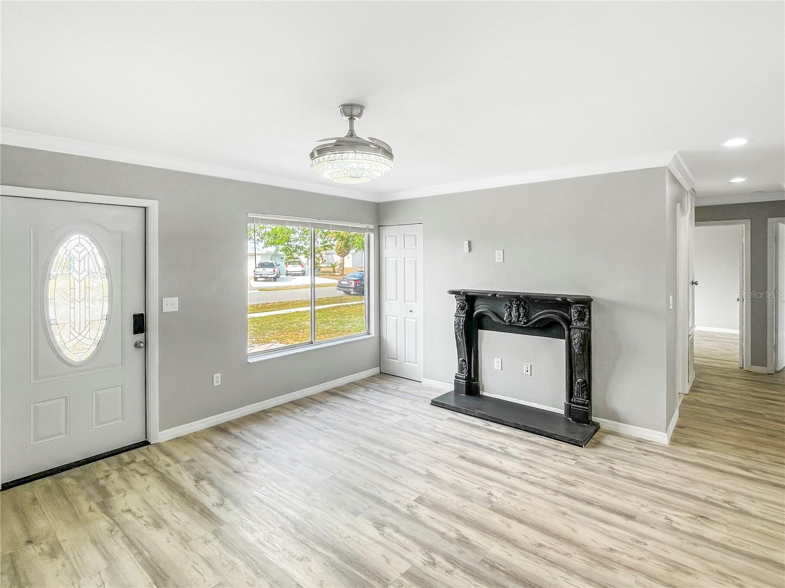Image 4 of 25 For 3342 Avanti Circle