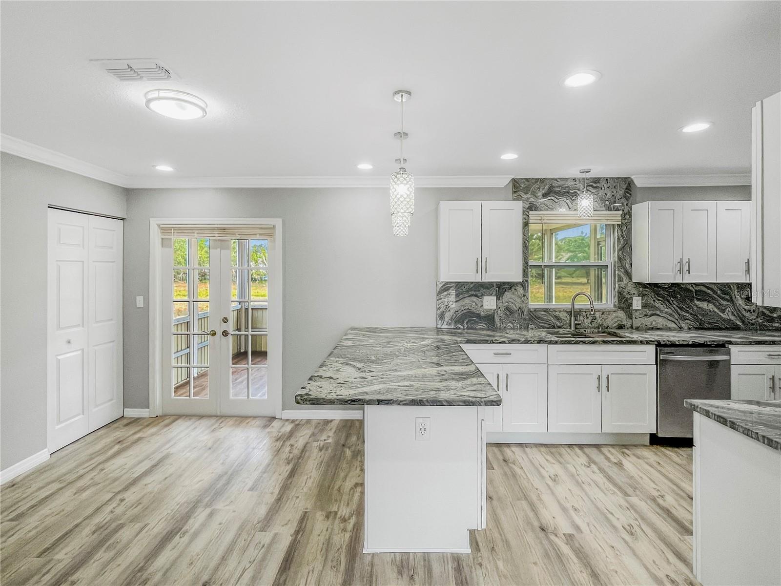 Image 6 of 25 For 3342 Avanti Circle