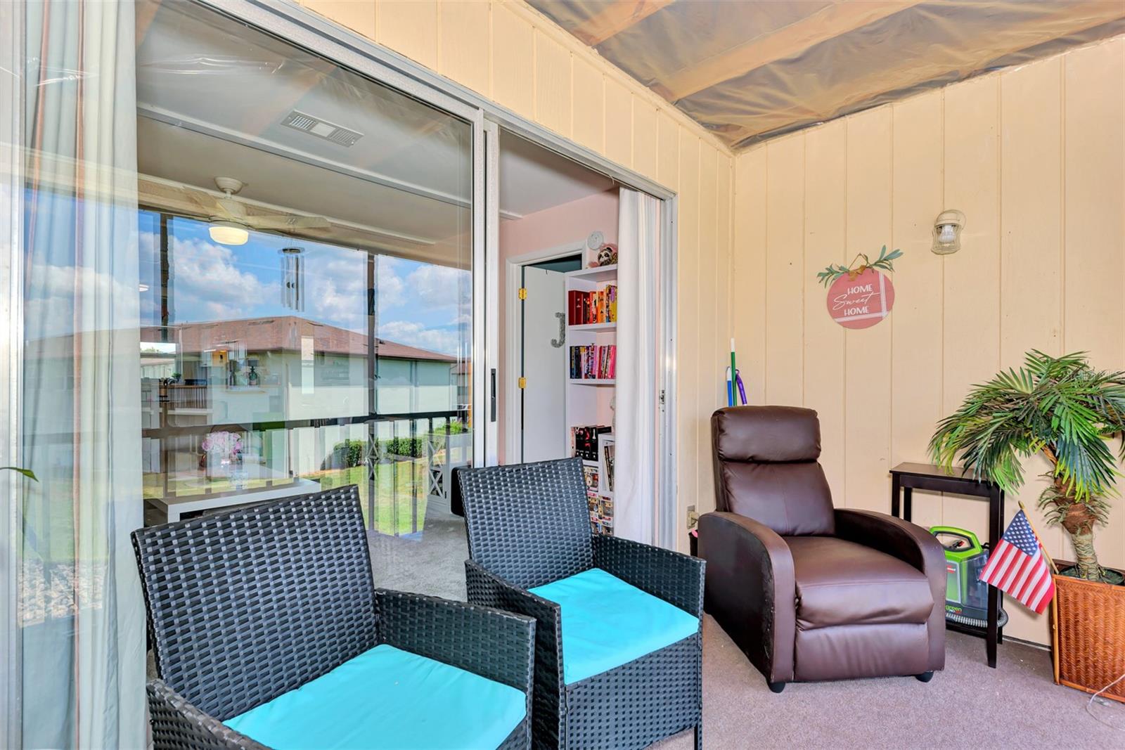 Image 26 of 45 For 25100 Sandhill Boulevard F-203
