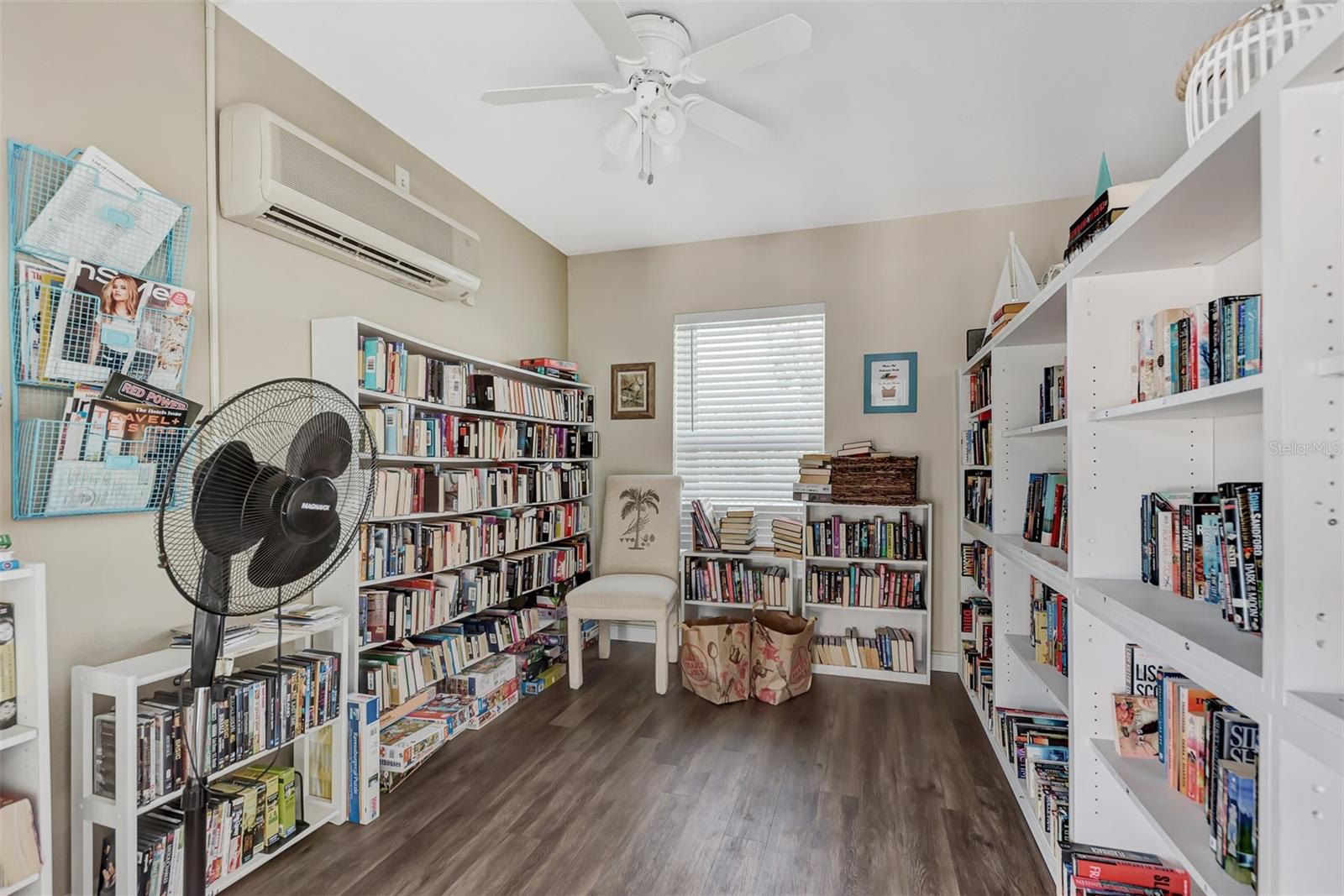 Image 33 of 45 For 25100 Sandhill Boulevard F-203