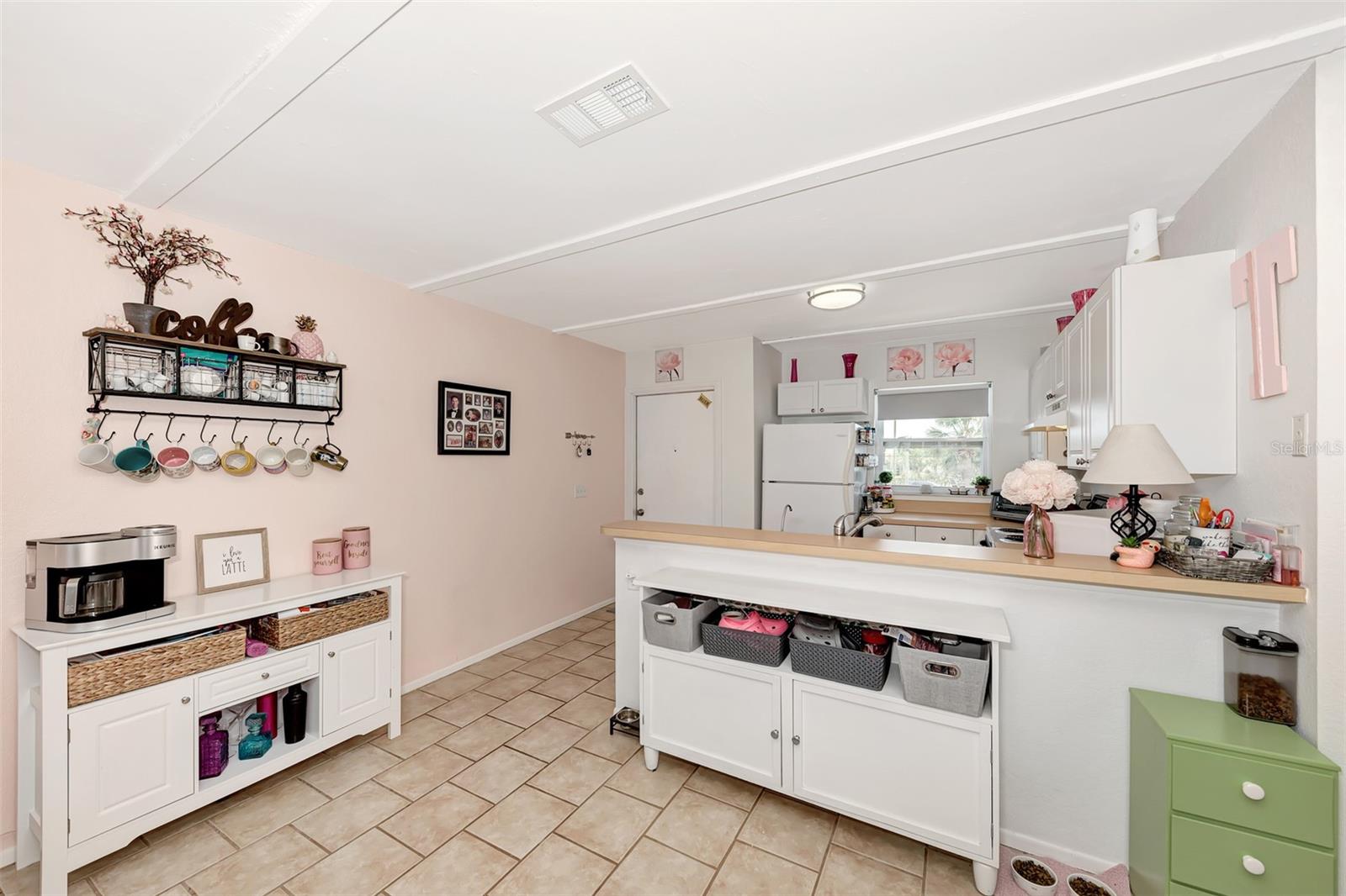 Image 5 of 45 For 25100 Sandhill Boulevard F-203