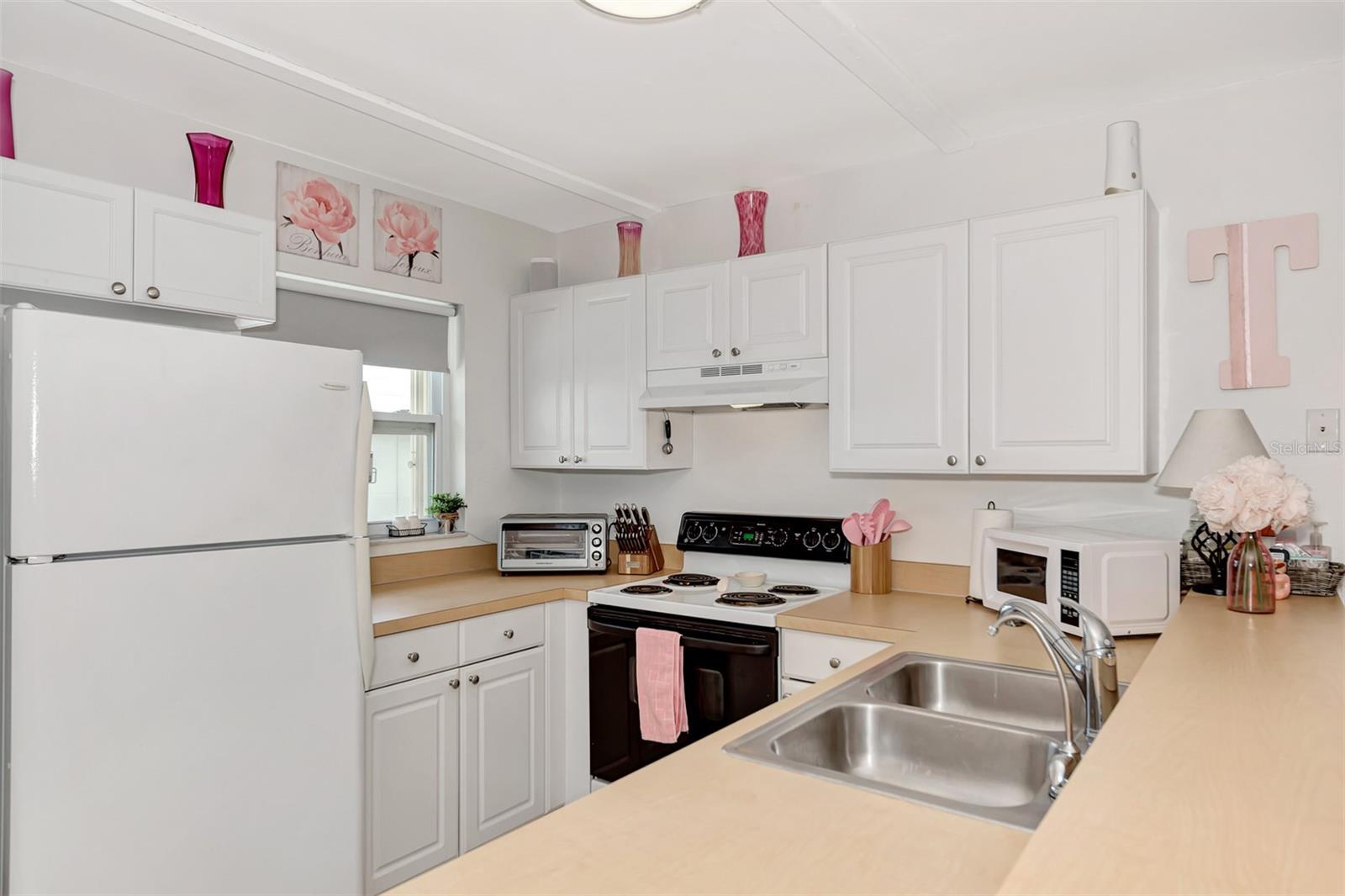 Image 8 of 45 For 25100 Sandhill Boulevard F-203