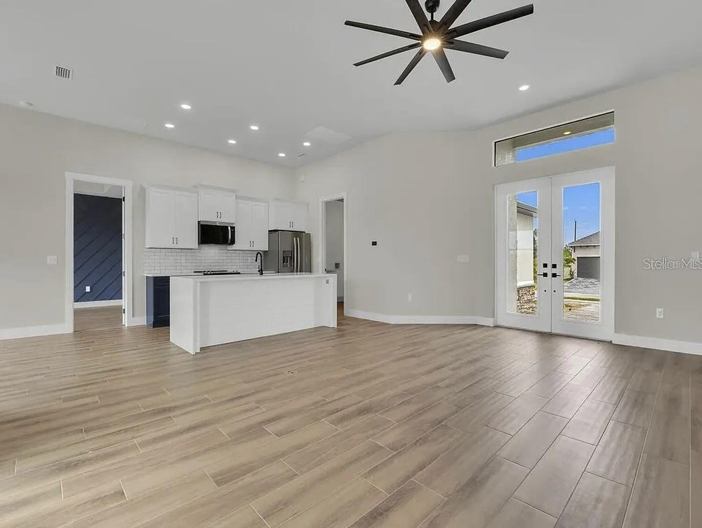 Image 4 of 26 For 13575 Abutilon Lane