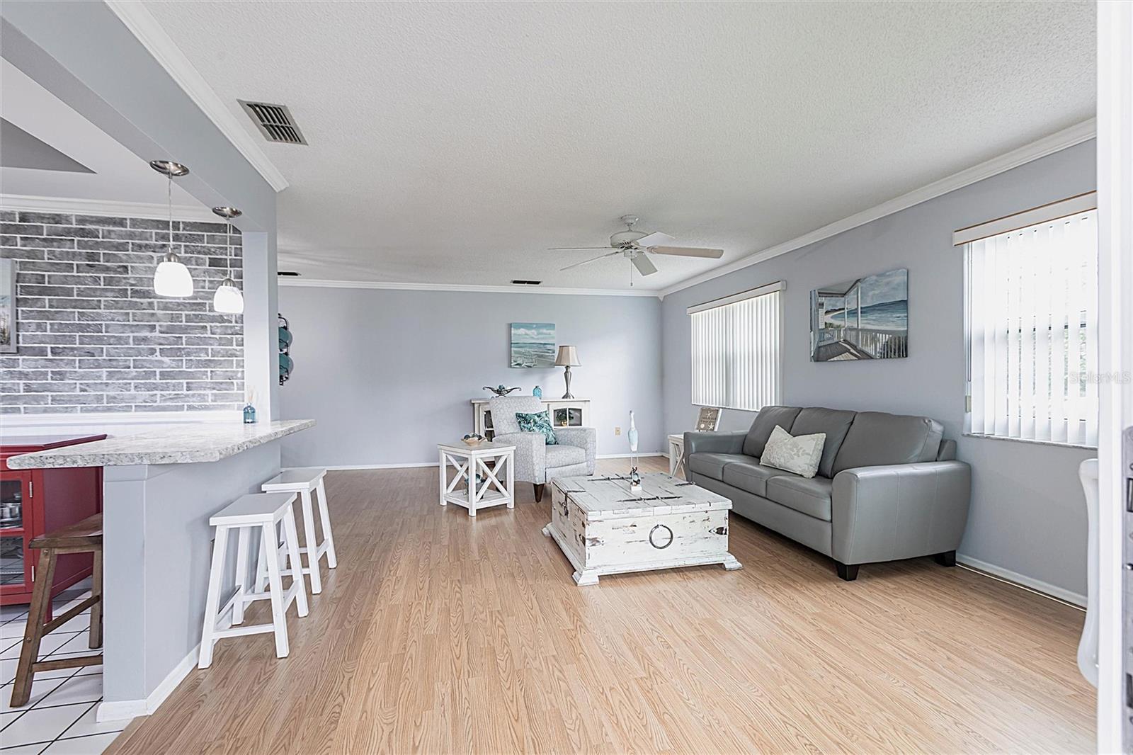 Image 6 of 30 For 6070 80th Street N 215