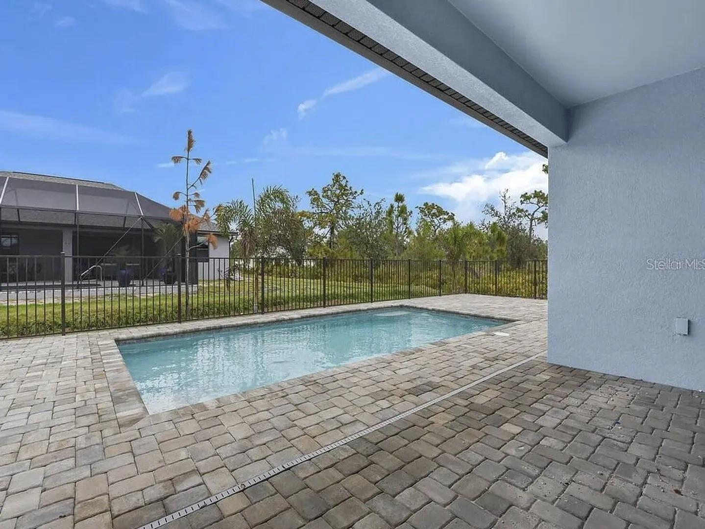 Image 3 of 28 For 9307 Cyclamen Street
