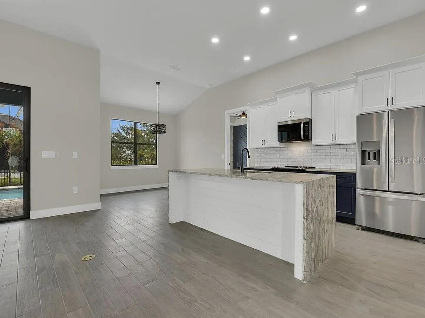 Image 6 of 28 For 9307 Cyclamen Street