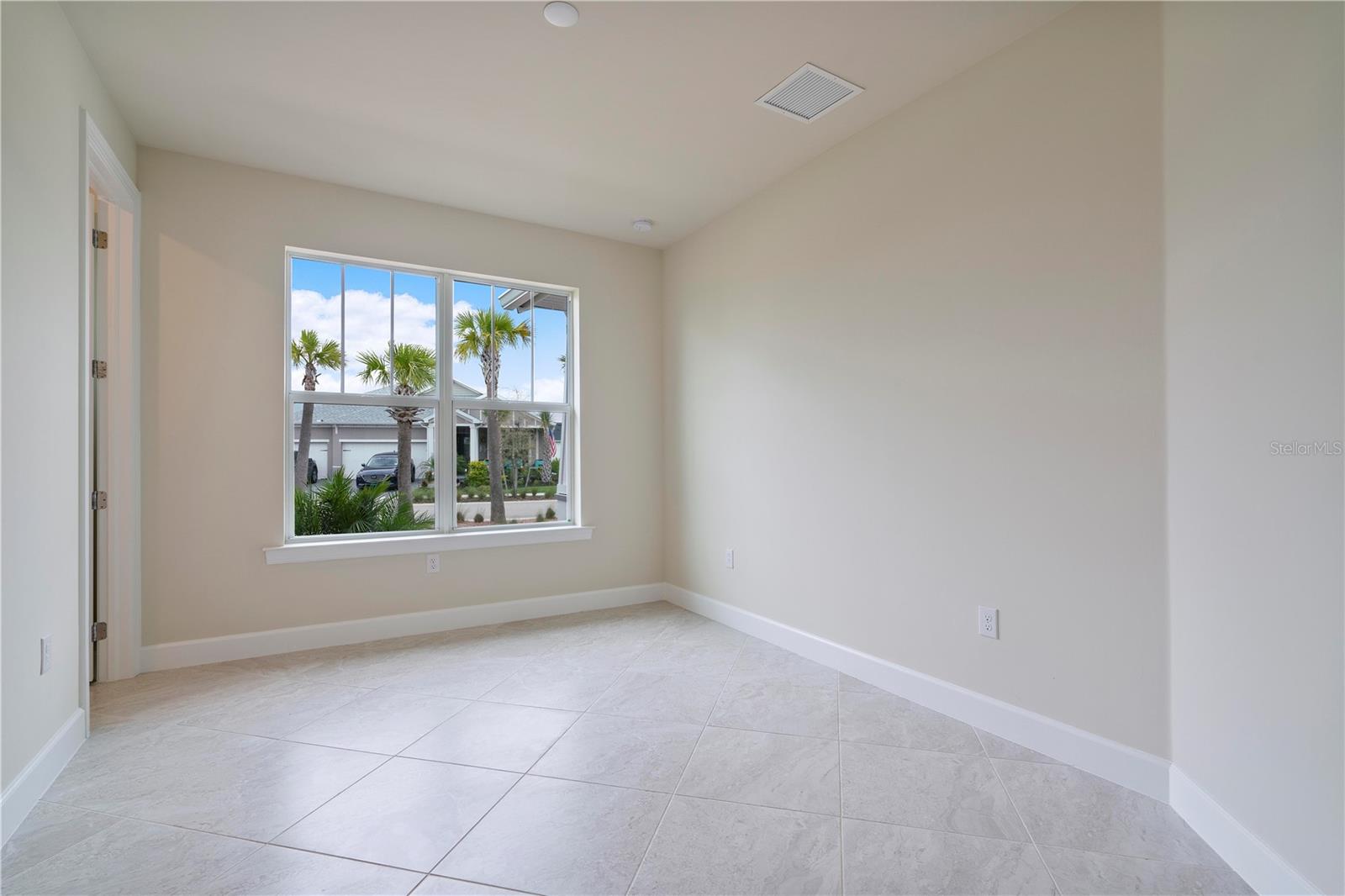 Image 17 of 48 For 17017 Pine Lily Lane