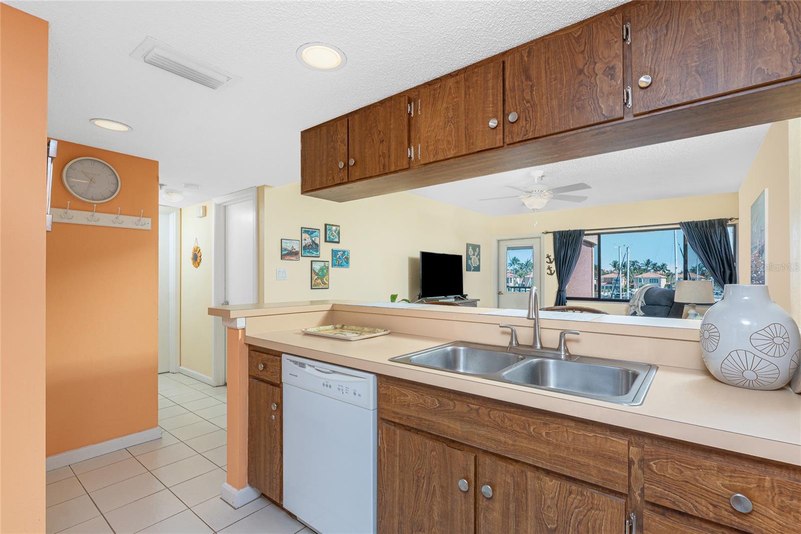 Image 14 of 42 For 3160 Matecumbe Key Road 238