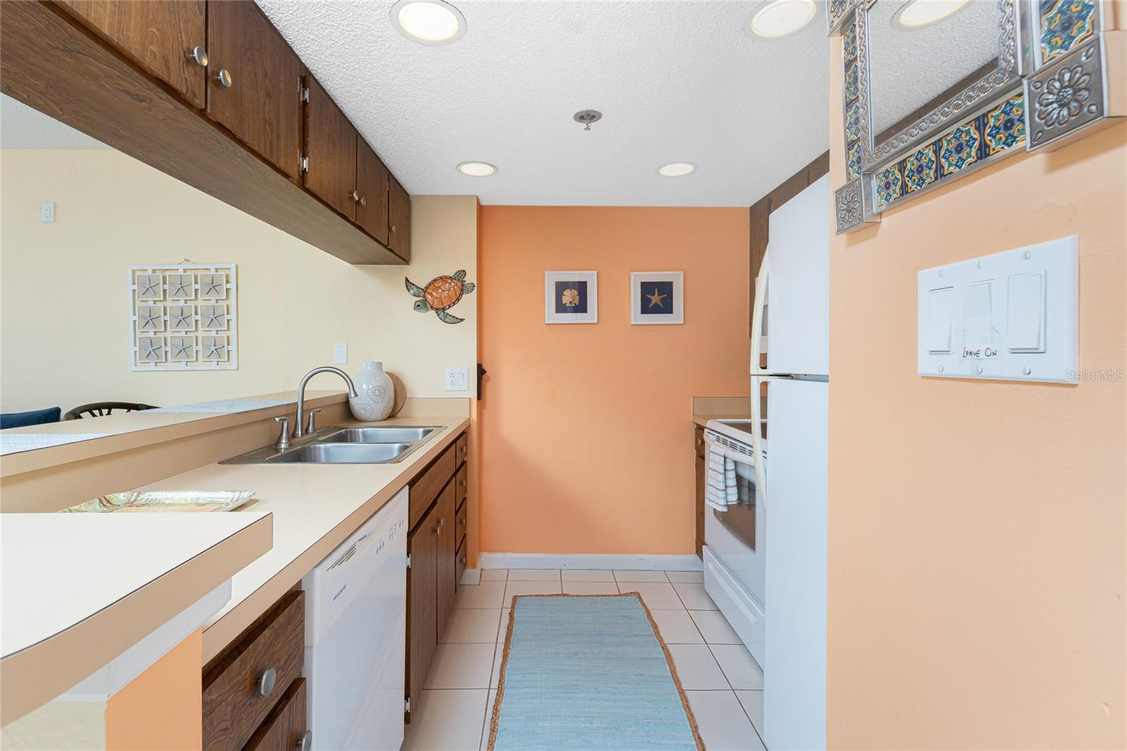 Image 16 of 42 For 3160 Matecumbe Key Road 238