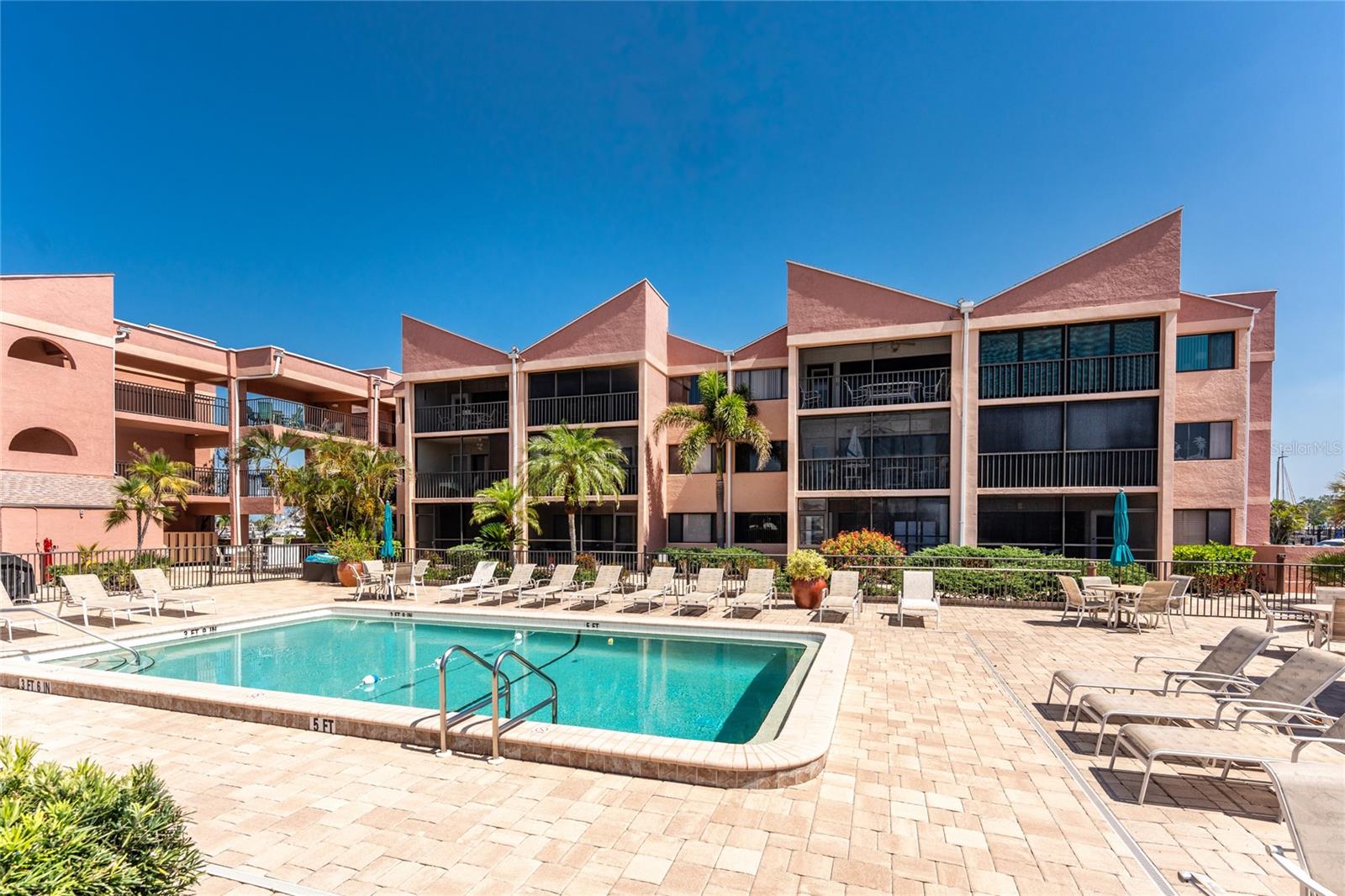 Image 23 of 42 For 3160 Matecumbe Key Road 238