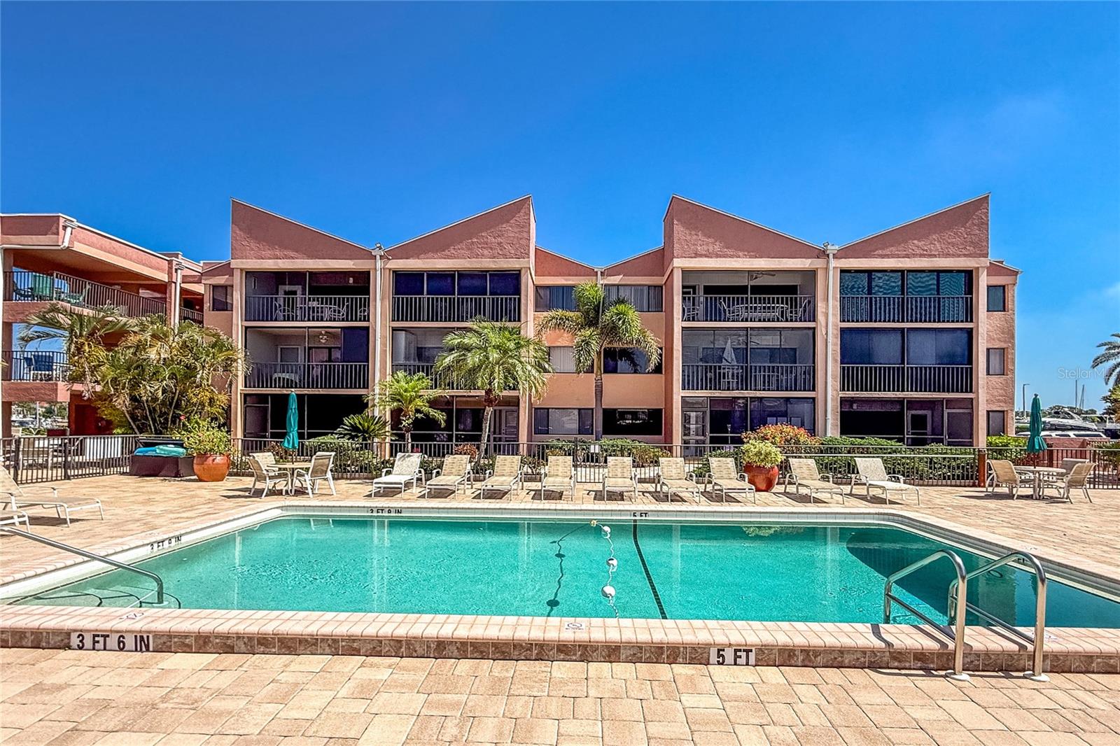 Image 26 of 42 For 3160 Matecumbe Key Road 238