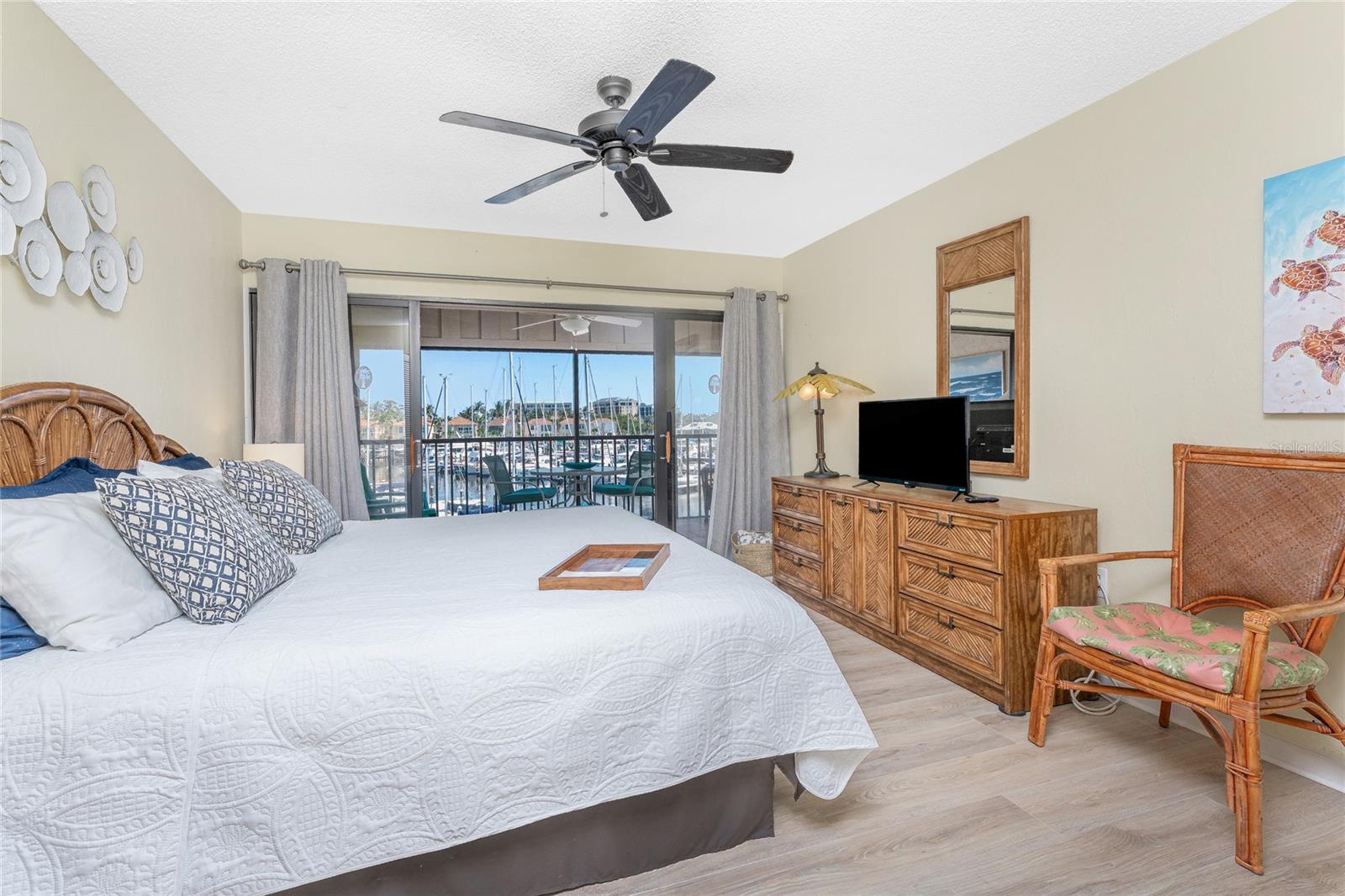 Image 6 of 42 For 3160 Matecumbe Key Road 238