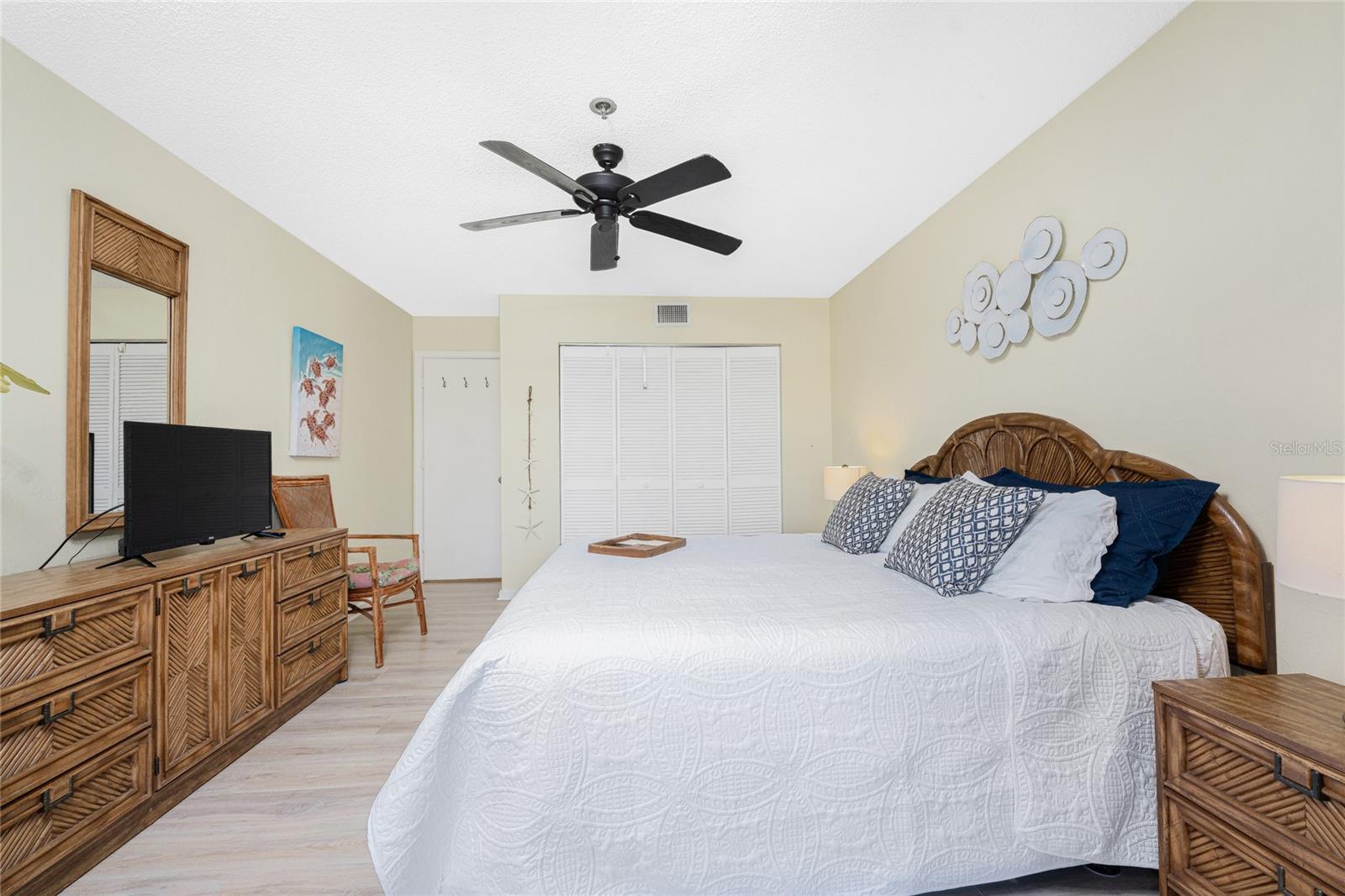Image 8 of 42 For 3160 Matecumbe Key Road 238