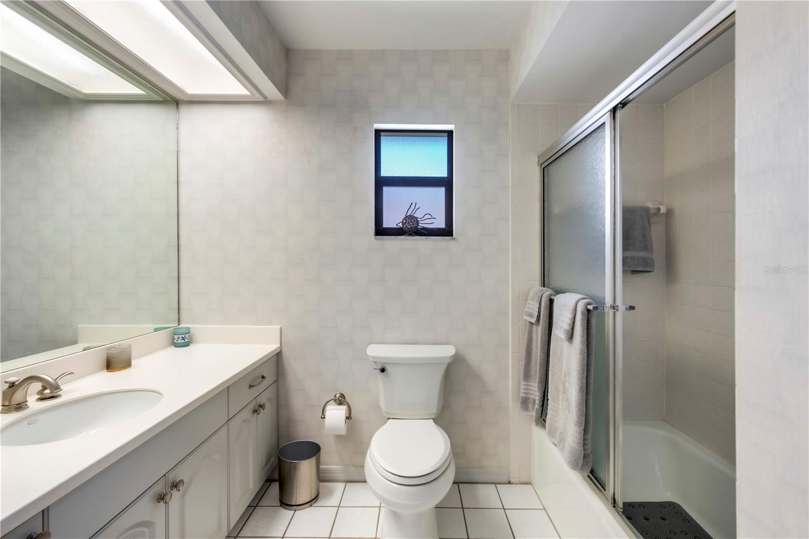 Image 10 of 42 For 5240 Fairfield Drive