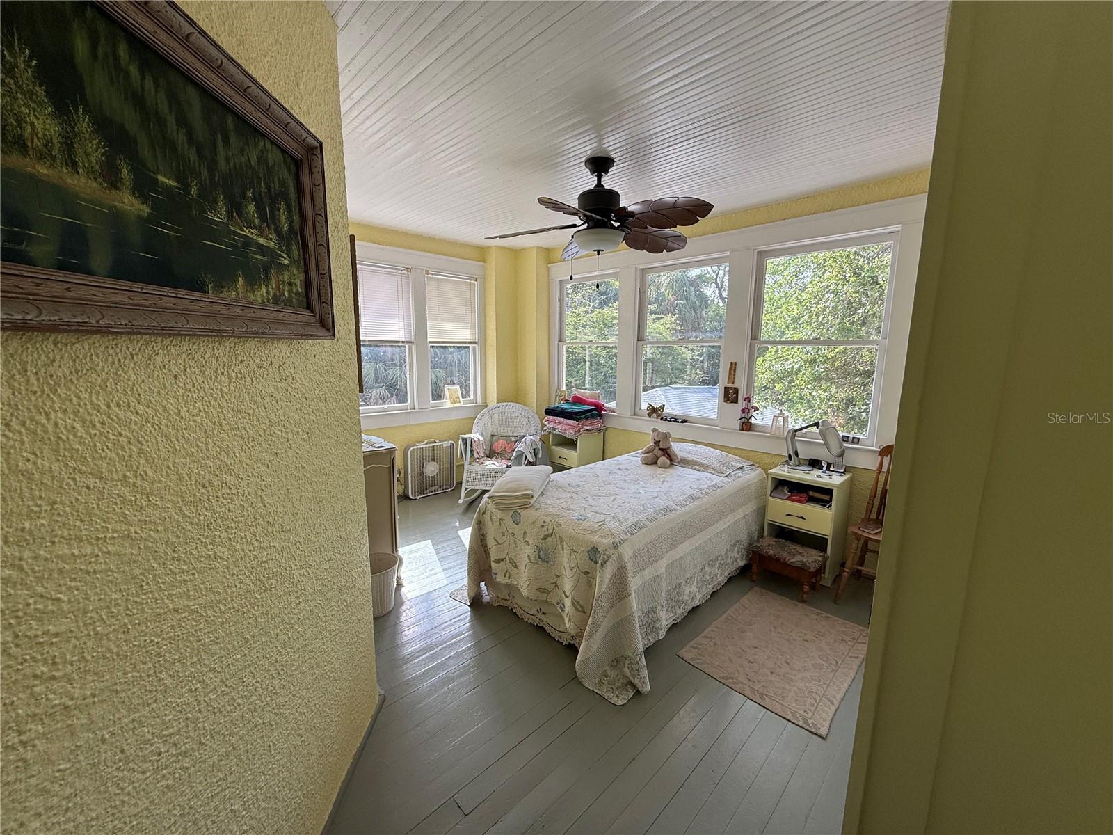 Image 17 of 31 For 1412 Winkler Avenue