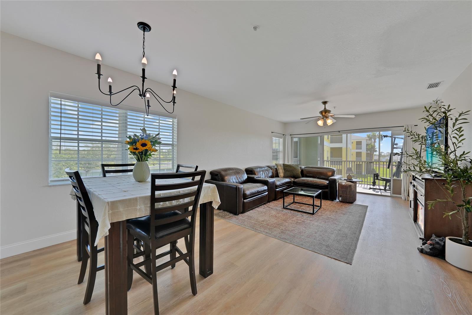 Image 15 of 42 For 2160 Heron Lake Drive 201