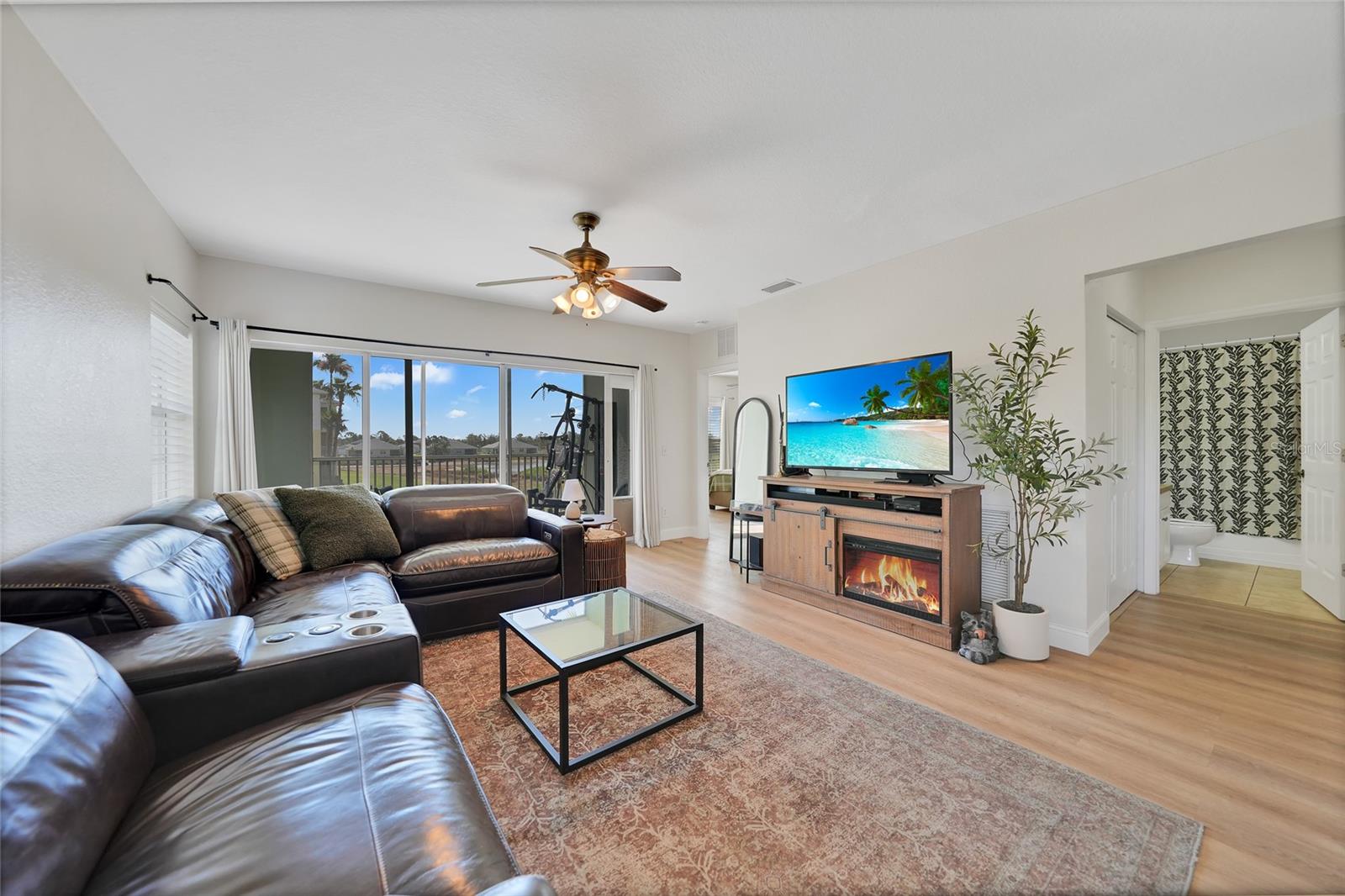 Image 18 of 42 For 2160 Heron Lake Drive 201