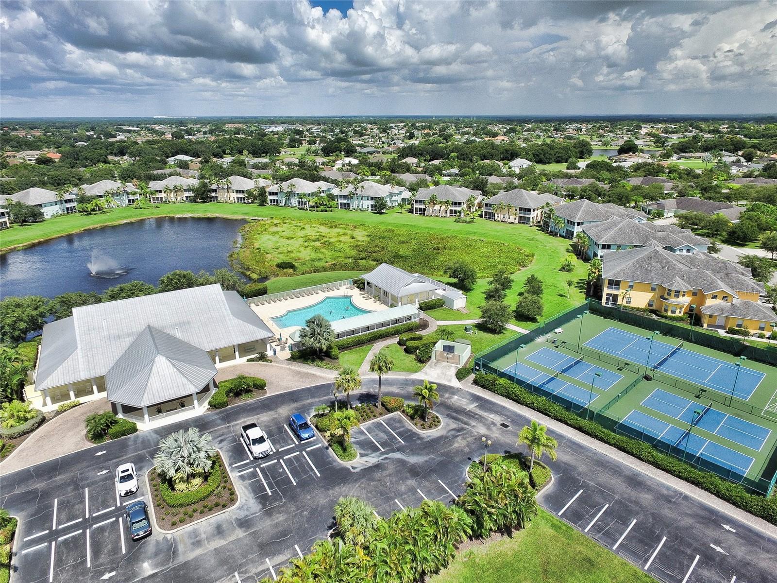 Image 4 of 42 For 2160 Heron Lake Drive 201