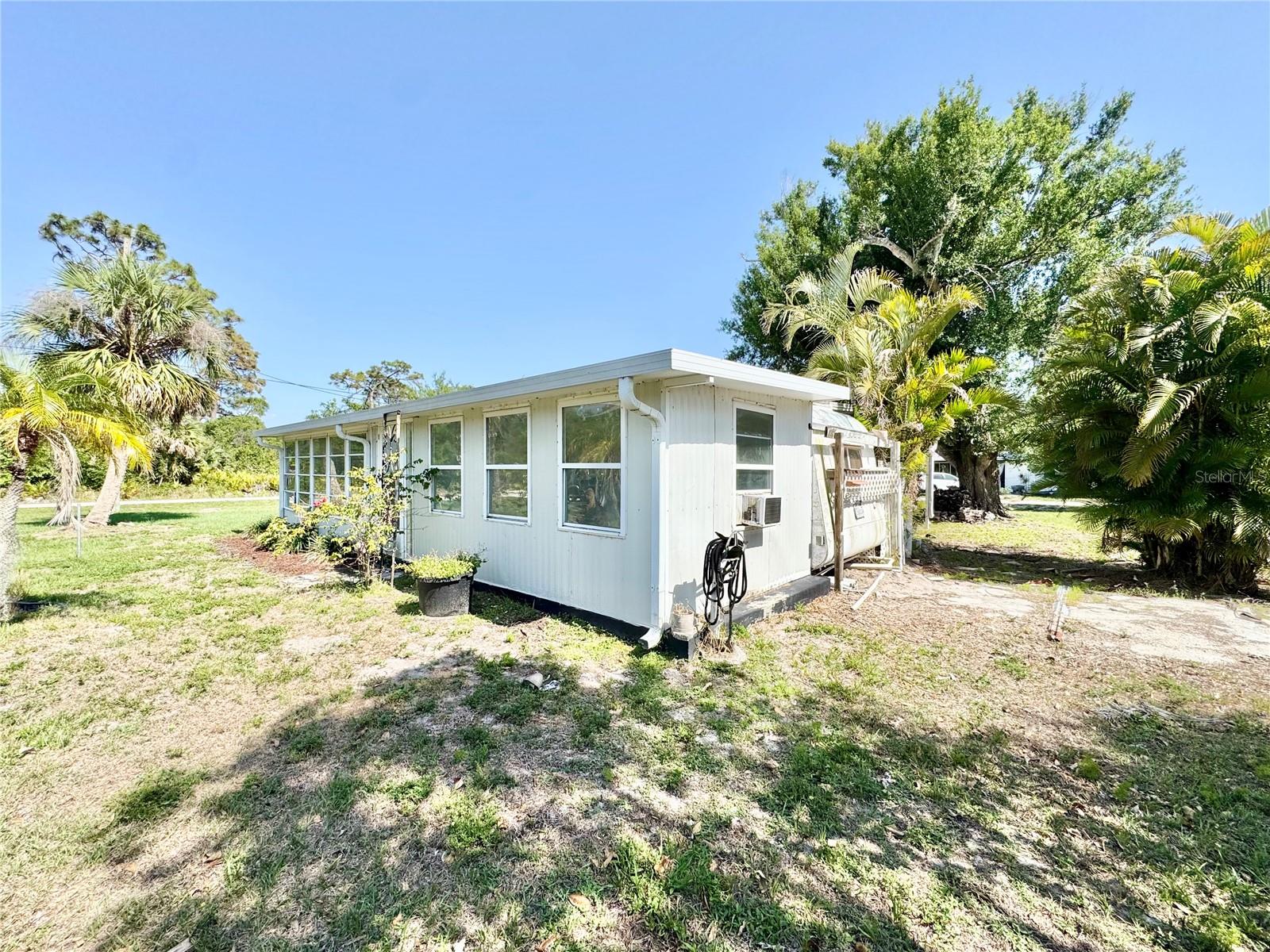 Image 25 of 30 For 162 Sapodilla Street