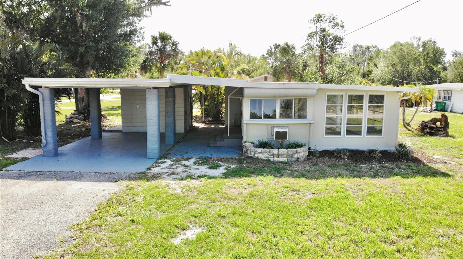 Image 3 of 30 For 162 Sapodilla Street