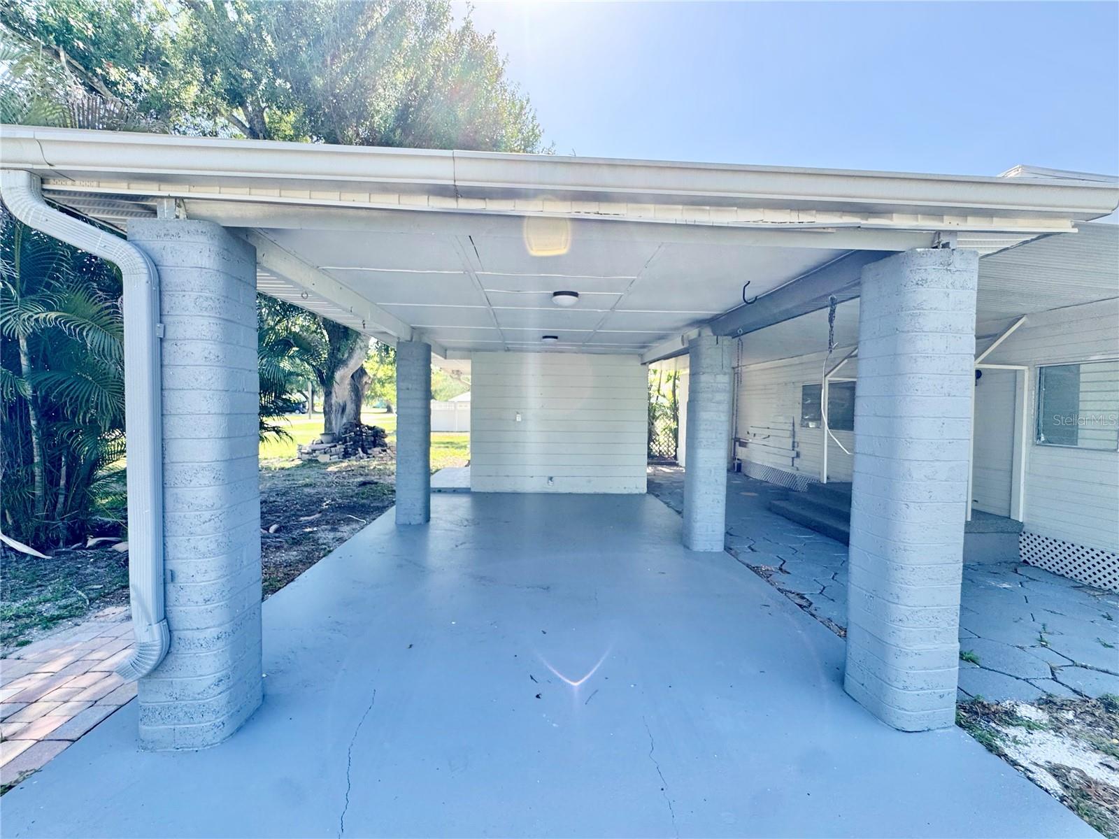 Image 4 of 30 For 162 Sapodilla Street