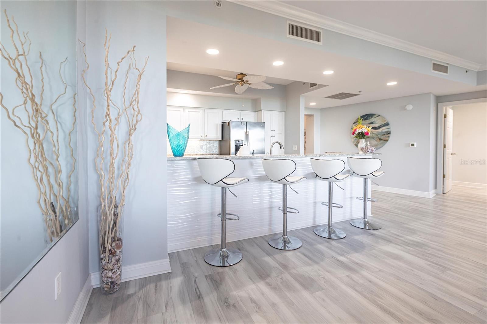 Image 10 of 68 For 3329 Sunset Key Circle 107