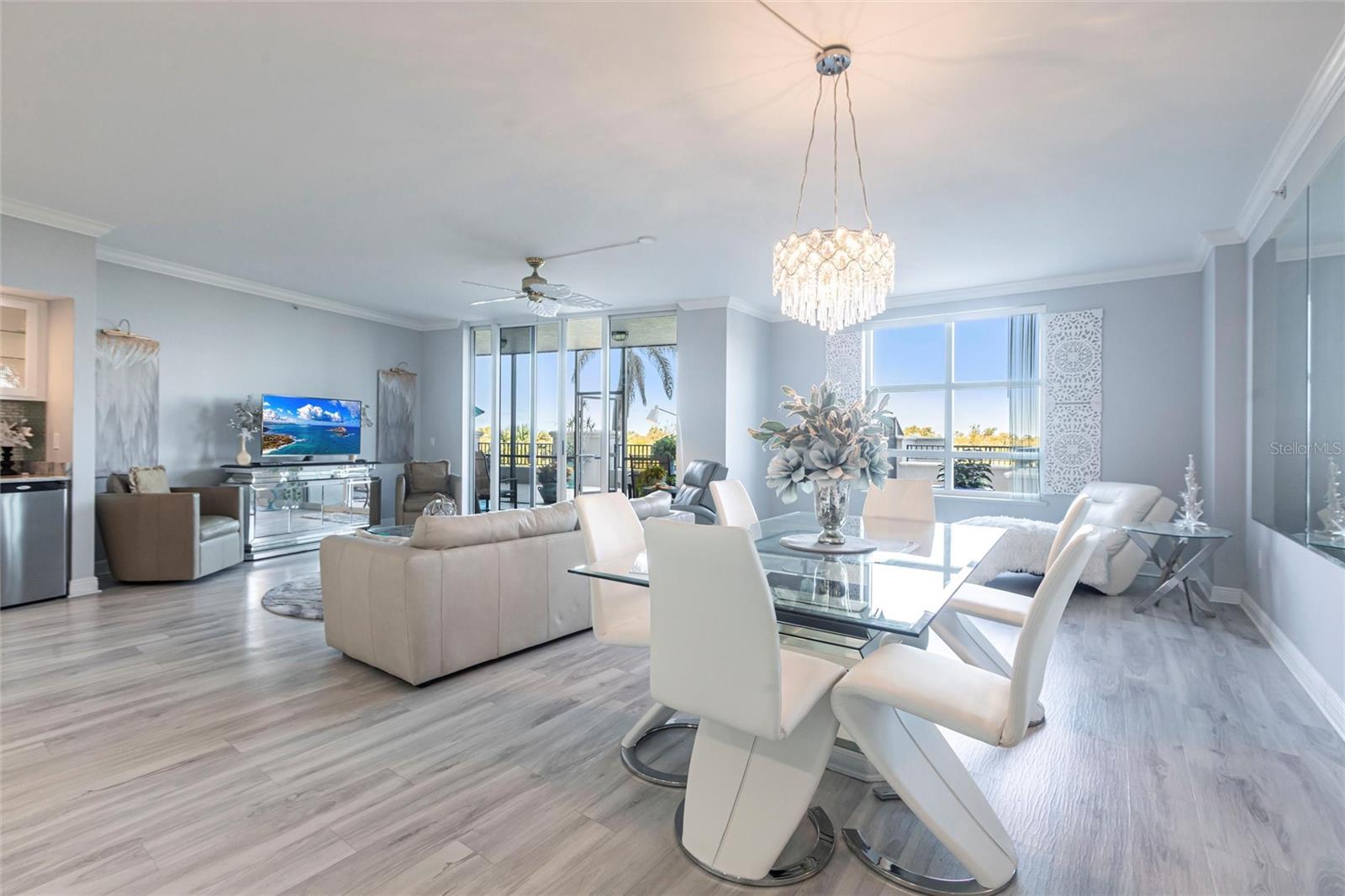 Image 15 of 68 For 3329 Sunset Key Circle 107