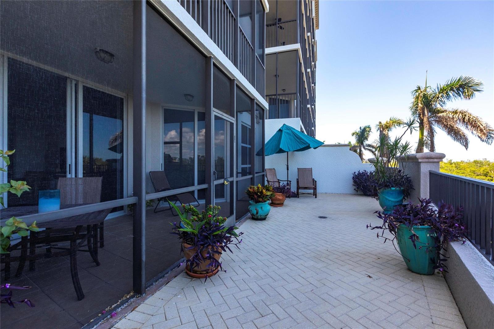 Image 36 of 68 For 3329 Sunset Key Circle 107