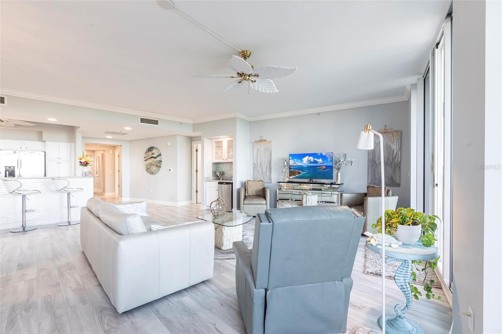Image 8 of 68 For 3329 Sunset Key Circle 107