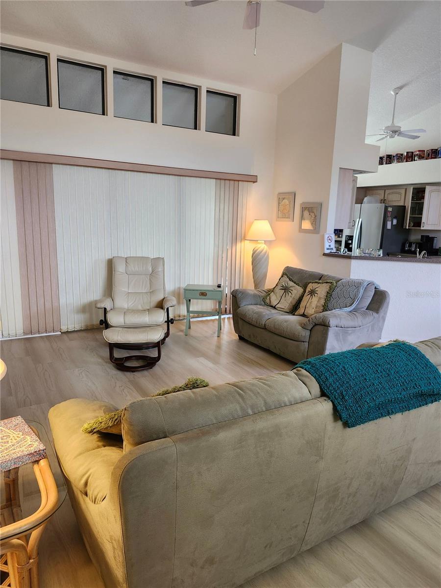 Image 5 of 13 For 1287 Aken Street