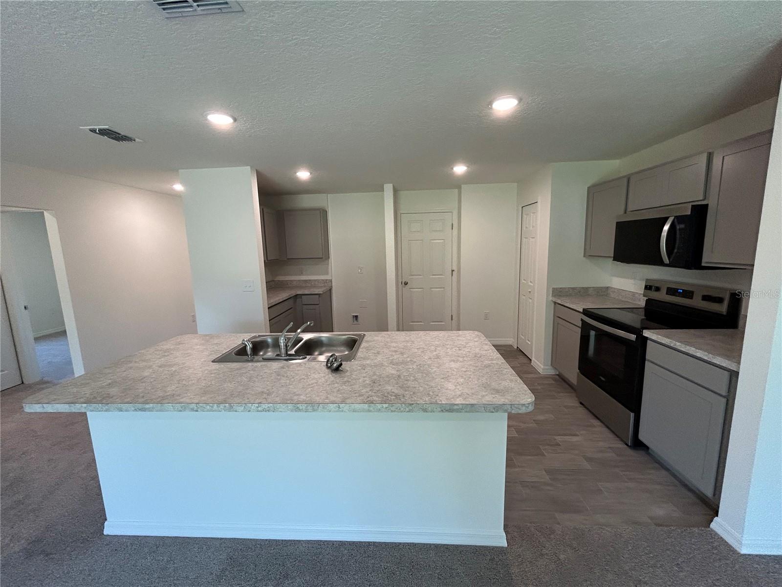 Image 3 of 15 For 2 Zodiacal Place