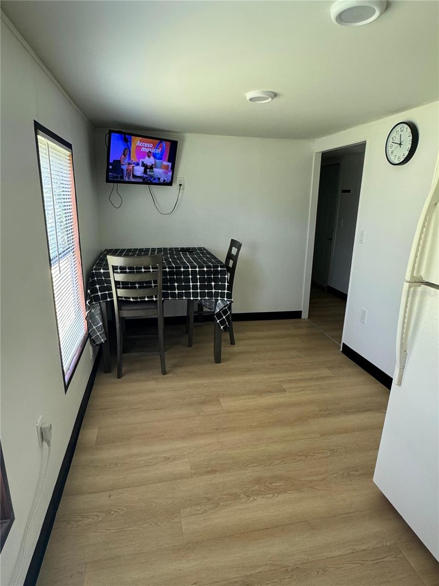 Image 11 of 12 For 15482 Mapletree Drive