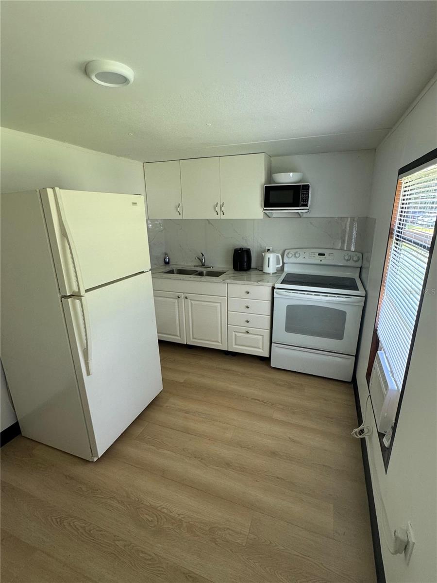 Image 2 of 12 For 15482 Mapletree Drive