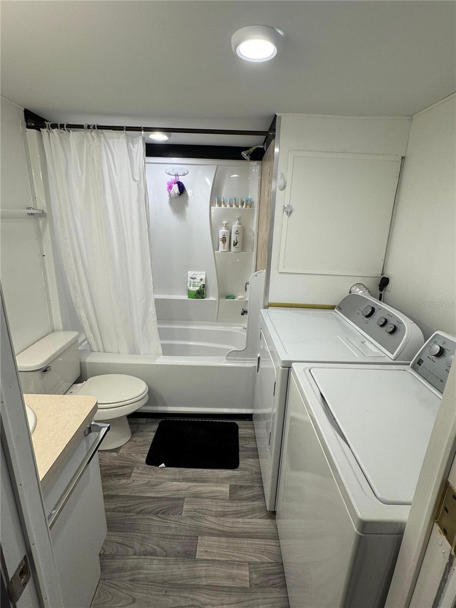 Image 4 of 12 For 15482 Mapletree Drive