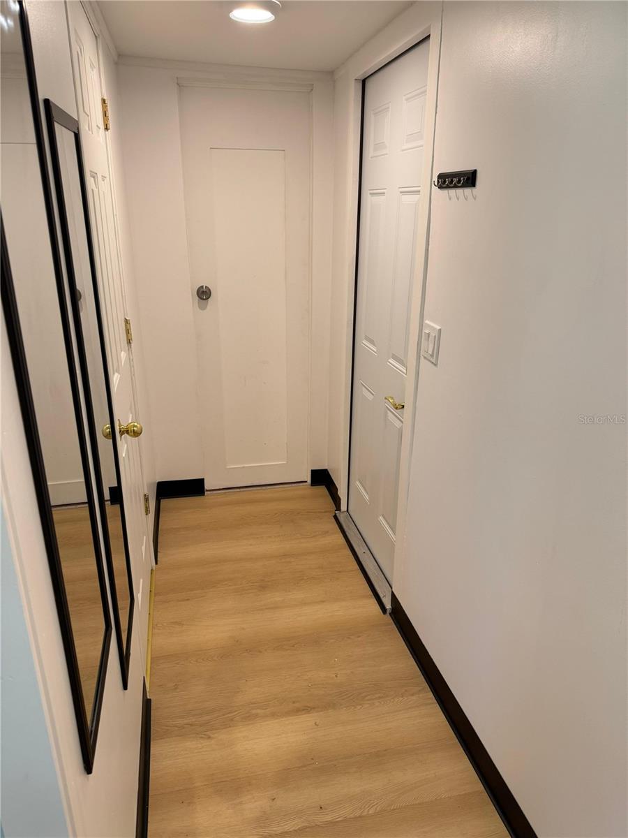 Image 5 of 12 For 15482 Mapletree Drive