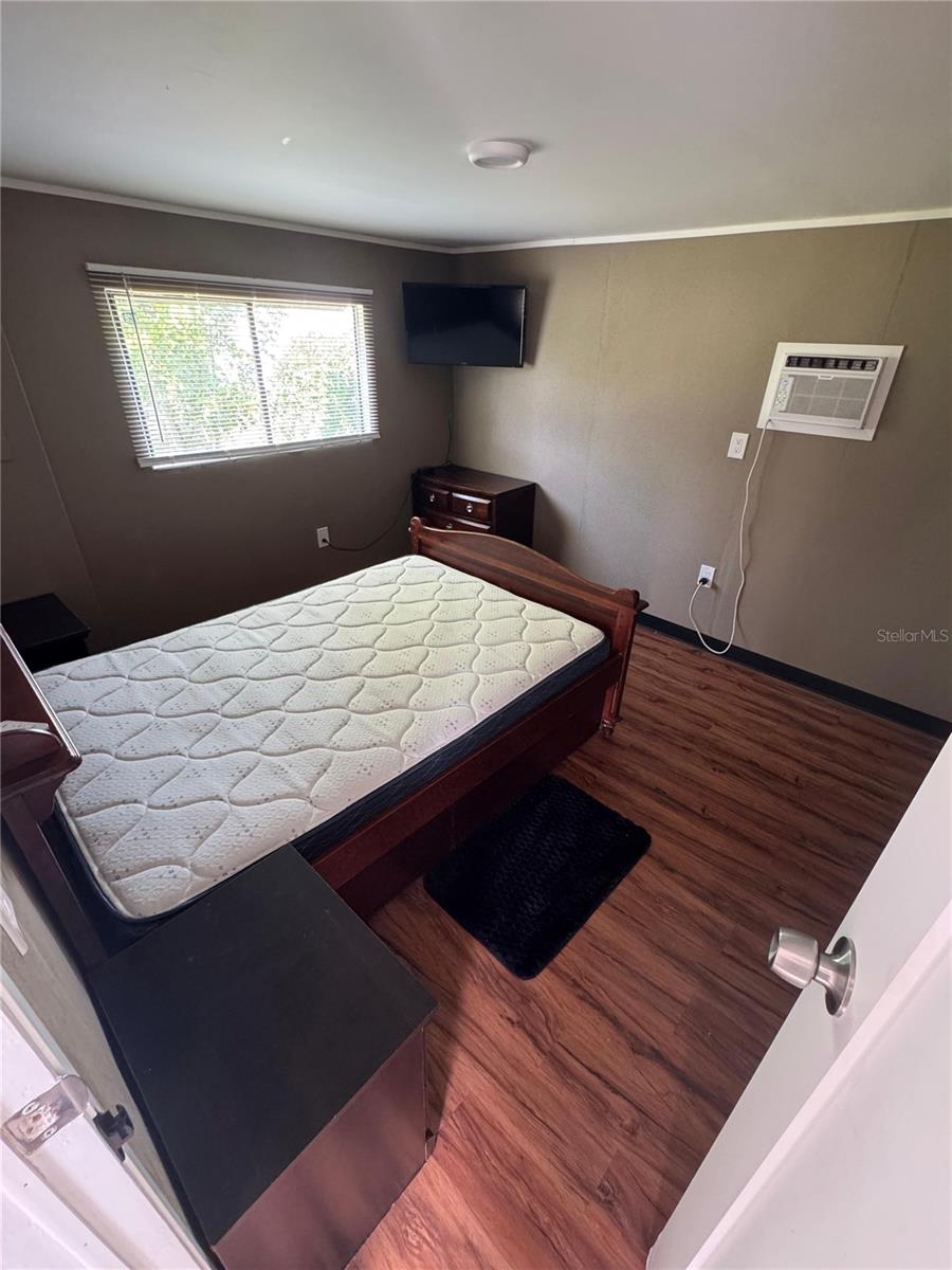 Image 6 of 12 For 15482 Mapletree Drive