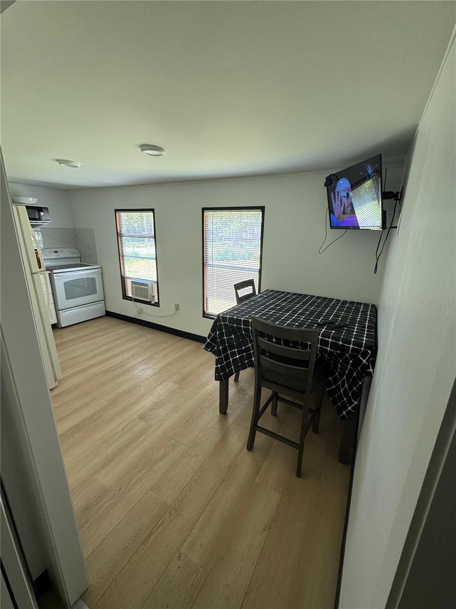 Image 9 of 12 For 15482 Mapletree Drive