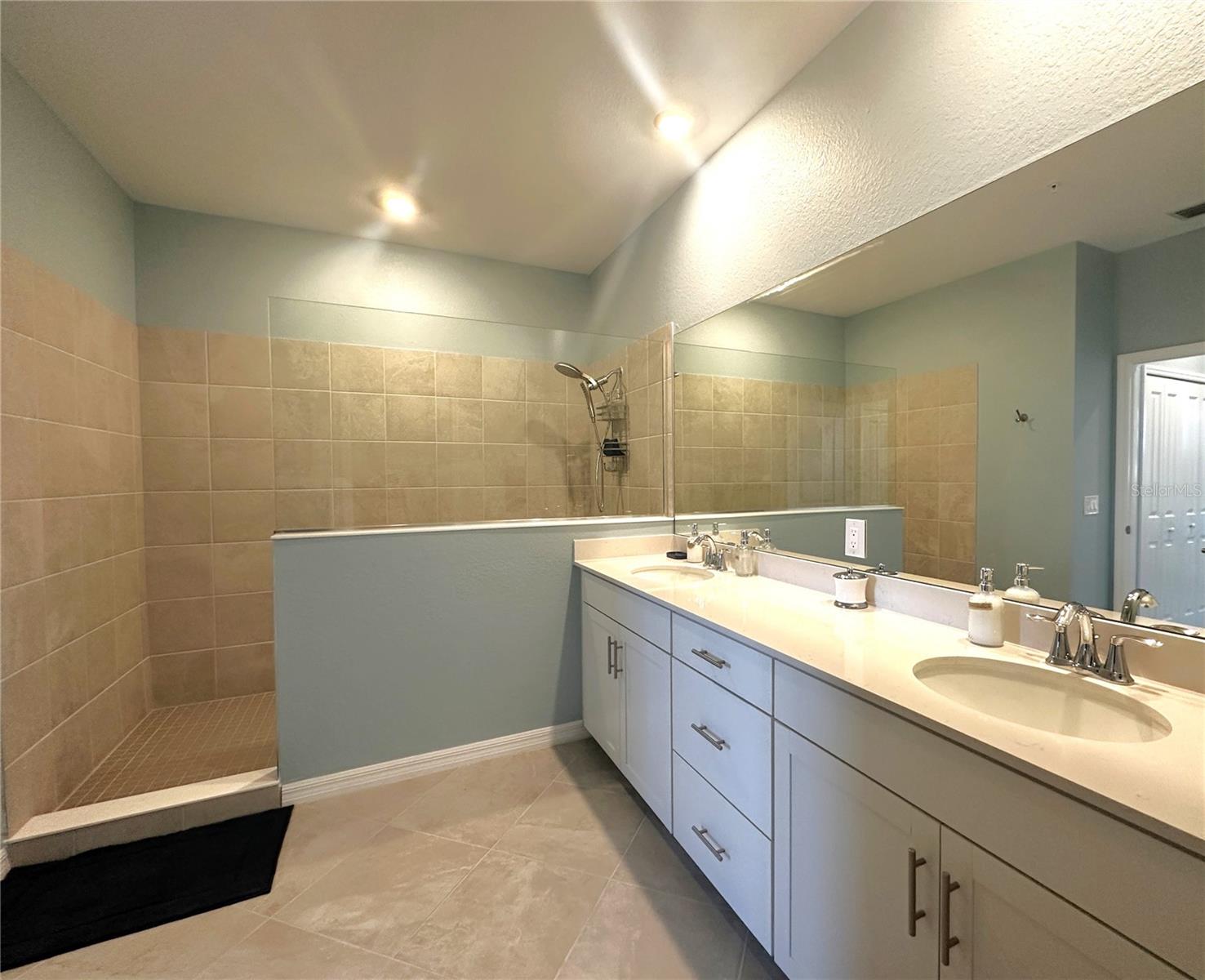 Image 9 of 54 For 4835 Birchwood Court 6222