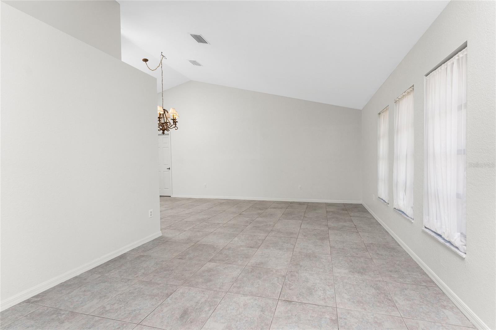 Image 11 of 52 For 18111 Lake Worth Boulevard